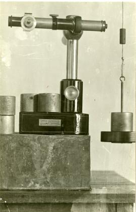 Physics equipment on a table