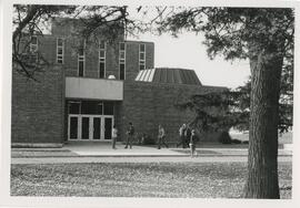 Group outside agricultural science hall