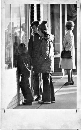 Shoppers on Main Street in River Falls, circa 1976