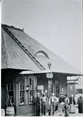 Prescott: railroads and depots, Burlington train, 1899