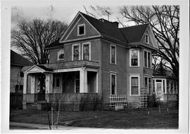 Hudson: residences, Buell house, 1308 3rd St., 1977