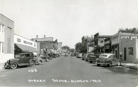 Street scene -- Hudson -- Wis