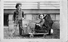 Hudson: people, Willis Miller, Wesley V. Eric, circa 1925