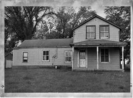 River Falls: Residences, unidentified exterior, campus, May 1976