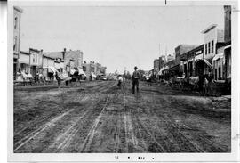 River Falls: Roads and bridges, Main St, 1890s