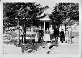 Pierce County: Rock Elm Township, residences, unidentified family, undated