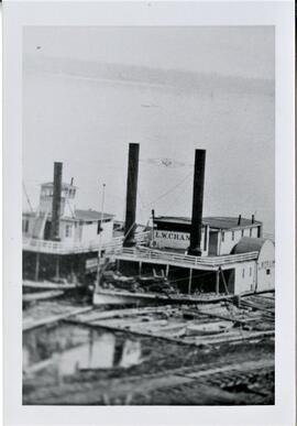 Prescott: views, Levee, steamboats, undated