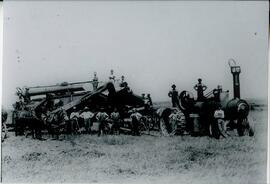 St. Croix County: Hammond Township, agriculture, harvesting, threshing, circa 1914