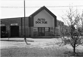 Auto Doctor at Southside Plaza in River Falls, 1990