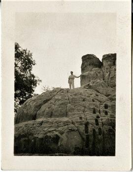 St. Croix County: Kinnickinnic Township, the monument, August 1939